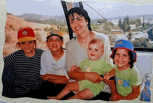 Tali Khatuel and her 4 kids